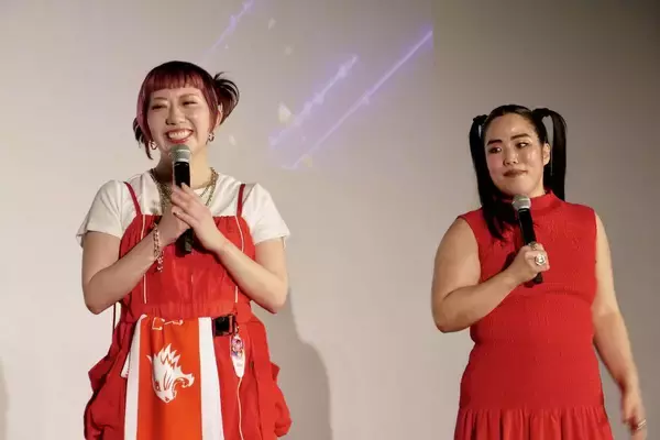 ゆりやんレトリィバァ＆ａｋａｎｅ　試写会イベントにサプライズ登場で劇場内の現役高校生たち大熱狂！　ダンス対決の結果は…