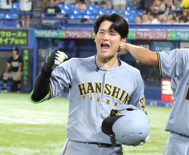 【阪神】高寺望夢が値千金弾！延長１１回に勝ち越し３号２ラン　１１試合ぶりスタメン起用に応えた