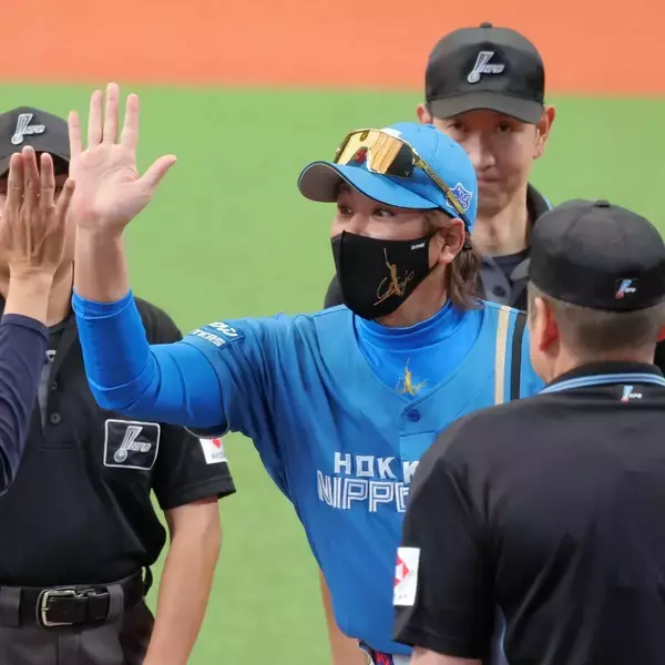 日本ハムが３年連続ＣＳファイナル進出！新庄剛志監督はバンザイ！崖っぷちから連勝で下克上　負傷の伊藤大海が意地の続投…パ初３年連続第１Ｓ突破