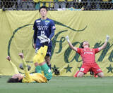 「徳島、５年ぶりのＪ１昇格ならず　千葉に０―１で無念の敗北」の画像1