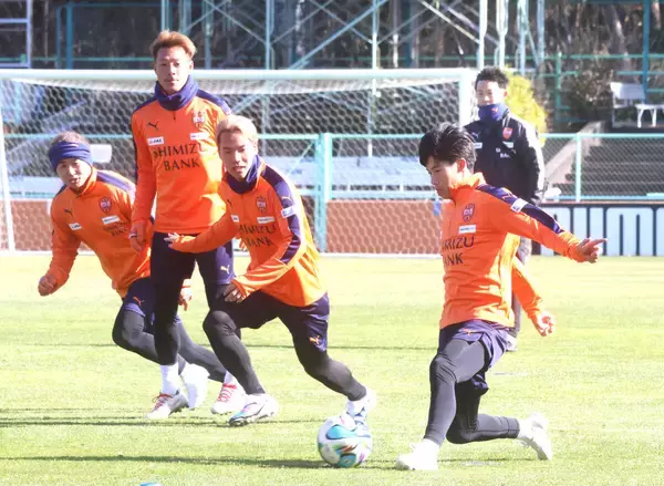 Ｊ１清水　ユースから昇格のＭＦ土居佑至が乾の背番号「３３」を継承「覚悟を持っています」