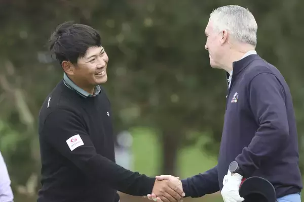 久常涼が首位守る　松山英樹は５差１０位浮上