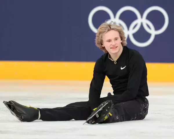 【五輪】マリニン、エキシビのリハーサルで５種類の４回転着氷　五輪マークの上でバックフリップ披露、イ・ヘインがパシャリ