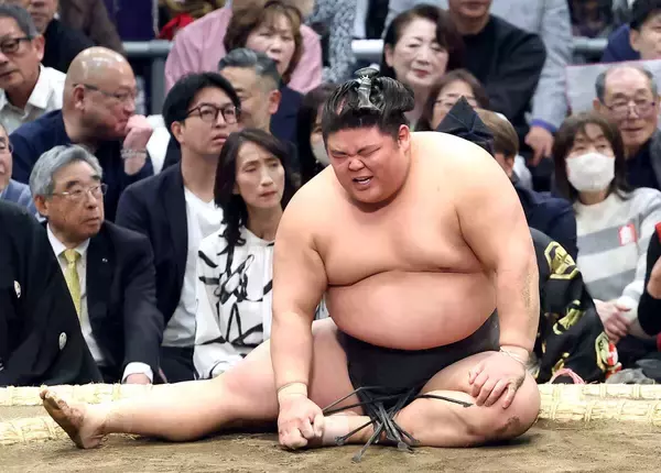 師匠から暴行受けた伯乃富士「ご迷惑、ご心配をおかけして申し訳ない」　初日は黒星