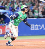 「【ヤクルト】岩田幸宏が今季１号２ラン　２年ぶり通算２号「よく飛んでくれました」」の画像1
