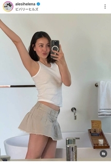 後藤久美子の女優娘　タンクトップで美ぼう全開！６か国語が堪能「そっくり」話題のエレナ