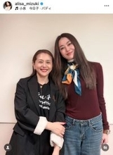 観月ありさ「小さい顔日本一のお二人」小泉今日子との２ショに「最強ですね！」「二人とも綺麗」「キラキラ」…超豪華メンツも集合