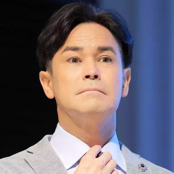 日テレ・ラルフ鈴木アナ、オーストリア人の美人母が「素敵」父は日本人「国際結婚が珍しかった頃…」