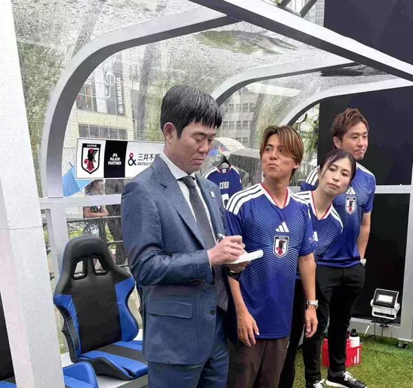 森保監督の次男のユーチューバー・けーご、孫にデレデレの父へ「僕の息子のフィギュアをＷ杯前に送った」