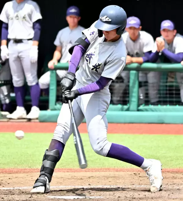 【高校野球】県史上初４連覇目指す花巻東が決勝進出　萬谷堅心が５打点の大活躍で一関学院にコールド大勝…岩手大会