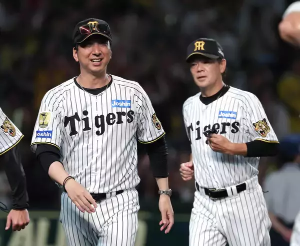【阪神】藤川球児監督、目を潤ませながら会見場へ「大丈夫です（笑）」２位・巨人と０・５差＆優勝Ｍ１０　延長１１回劇的サヨナラでマジック消滅危機を回避