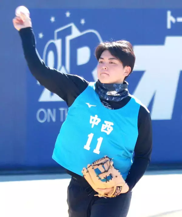 【中日】ドラフト１位・中西聖輝が自主トレ３度目のブルペン入り「最終クールにはキャッチャーを座らせて投げられたら」