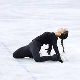 「【五輪】坂本花織、五輪ラストダンスへ最終調整　リラックスした表情でファンに笑顔　逆転金へ」の画像1