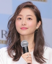 石原さとみ３９歳の最新ビジュアル衝撃「きたぁぁぁ！」「待って」「めっちゃ…」第２子出産から１年