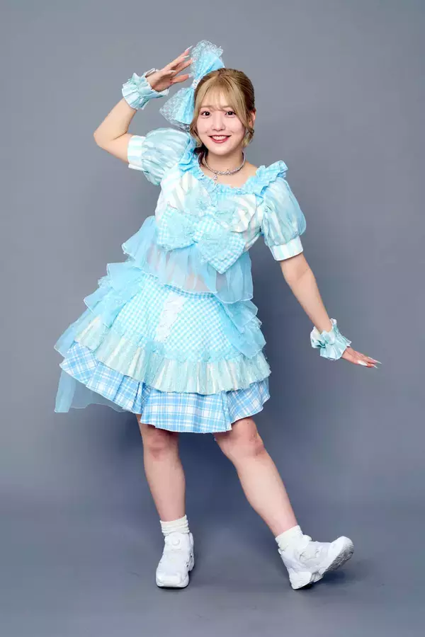 「ミニワチャ」水野Ｒｅｔａ　初グラビアで初水着　バスト９１センチＩカップ　「胸がコンプレックス」も「占いで『今年バズる！』」と言われ挑戦