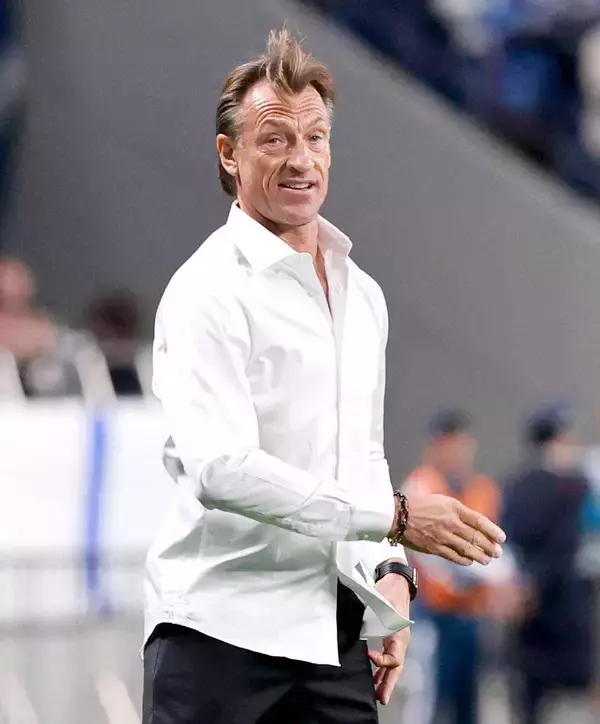 サウジアラビア代表、ギリシャ人指揮官ドニス氏の新監督就任を発表　Ｗ杯直前の監督交代劇…本大会でスペインと対戦