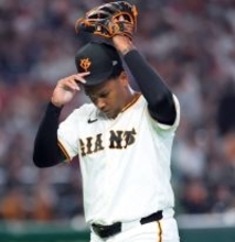 【巨人】ルシアーノが坂倉に痛恨の逆転３ラン被弾　連続試合無失点は「８」でストップ　大勢がベンチ入りも２戦連続で８回てき擢