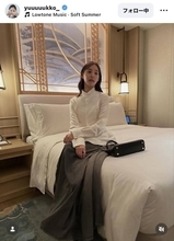 結婚発表から２か月…新木優子の最新白シャツ×ロンスカコーデに「レベチ」「美しいですお嬢」「ドキドキ」の声