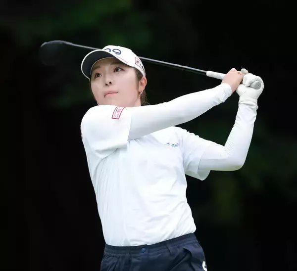 【女子ゴルフ】川岸史果、阿部未悠が首位発進　佐久間朱莉はツアー自己ワースト１１２位と苦戦