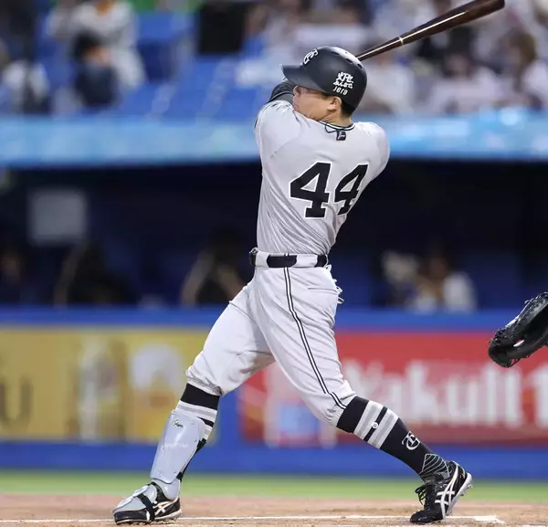 【巨人】７球で先制　１番・浦田俊輔、２番・佐々木俊輔で１点　３番・松本剛も続き追加点