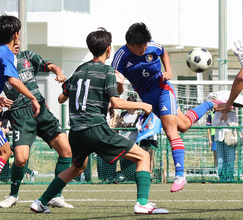 【高校サッカー】清水桜が丘が９発大勝　ＤＦ飯田俊太郎が頭で２発　故・大滝雅良元監督へ喪章も…全国選手権静岡県大会