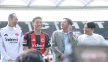 日本代表ＭＦ堂安律がＷ杯初戦オランダ戦へ意気込み「全力で勝ちにいく」…ＣＭで自身を支える“チーム堂安”と共演