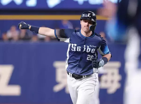 【西武】一発出れば勝率．８７５　ネビンが１１号逆転３ラン「しっかりと役割を果たせたのは非常にうれしい」