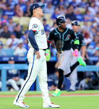 山本由伸が米自己ワーストタイ６回６失点で１０勝目ならず　援護にも恵まれず防御率２・８５