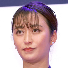 【広島】堂林翔太　６歳年上の元ＴＢＳ美人アナと密着ショット！結婚から１１年…現在は３児のパパ
