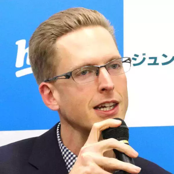 「厚切りジェイソンだったの！？」ネット二度見「誰」「マジで」「びっくり」「気づかんかった」「シュッと」