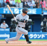 「【巨人】両股関節手術明けの吉川尚輝が今季１軍初出場　代打で二ゴロもＧ党から大歓声」の画像1