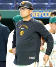 【巨人】川相昌弘コーチが三塁コーチャーに復帰　前日ボールが顔に当たり「左側頭部打撲」で大事を取ってベンチ外
