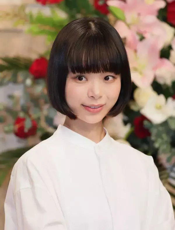 趣里、笑顔で「モーニングショー」生出演　羽鳥慎一アナ「見抜いているんですよね？」…「勘が命」の主演ドラマアピール