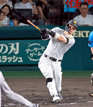 【阪神】さすがＧキラー！佐藤輝明、３回に右前適時打　巨人戦は５戦連続打点　クリーンアップ３連打で３点リードに広げる