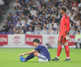 森保ジャパンに再びアクシデント！ＤＦ渡辺剛が右足負傷→交代できず１０人での戦いに