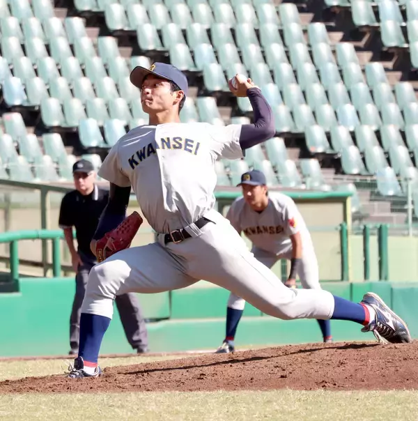 【大学野球】プロ注目の関学大・飯田泰成が延長１２回、１６０球の熱投　ライバルとの投げ合いに「自分も負けていない」…関西学生