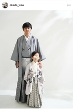 「ワォ」「パパにそっくり」岡田圭右、親子で袴！５歳息子の七五三ショットに反響…再婚から６年