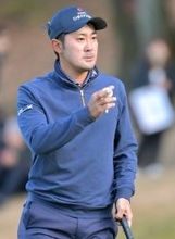 【ＪＴカップ】金谷拓実「自分らしいプレー」３打差６位で最終日へ　妻・吉本ここねが１８ホール応援