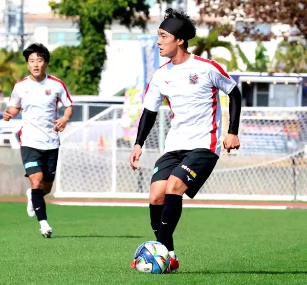 【Ｊ２札幌】沖縄キャンプ打ち上げ　練習試合でＪ１・Ｇ大阪に１―４も川井健太新監督２８日熊本キャンプから戦術本格注入