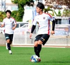 【Ｊ２札幌】沖縄キャンプ打ち上げ　練習試合でＪ１・Ｇ大阪に１―４も川井健太新監督２８日熊本キャンプから戦術本格注入