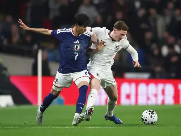 三笘薫が代表１年半ぶりゴール　カウンターから日本代表ファーストシュートで先制…聖地ウェンブリーでイングランド戦