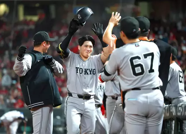 【番記者Ｇ戦記】全てを救った泉口逆転弾　左腕に苦戦、６試合連続先制できず守備ミスで失点…嫌な流れを一振りでカバー