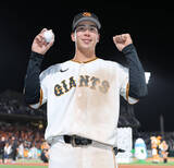 「【巨人】「腹くくって」平山功太、プロ初打点が逆転２点打　初のお立ち台でまさかの“反省”も「３打席チャンスあったところで１本しか出なかった」」の画像1