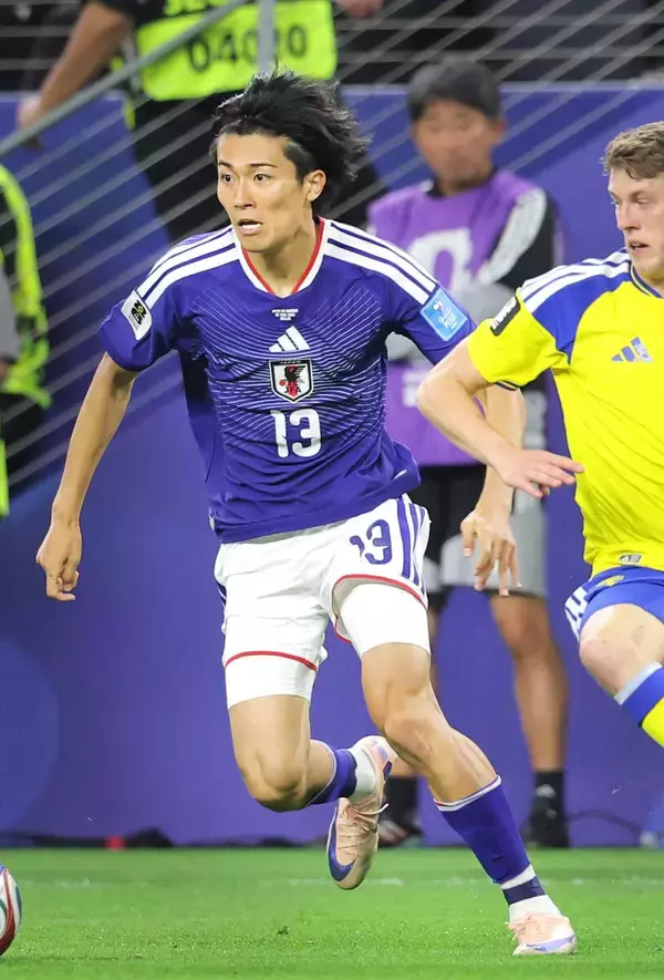 【Ｗ杯】ソックス“強制履き替え”の中村敬斗　ずり下げ＆穴あきを履く理由