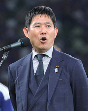 日本代表・森保一監督が熊本訪問　氷川中学では希望者全員と写真撮影「唯一できることはエールを届けること」