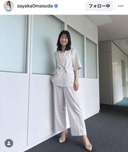 テレ朝・桝田沙也香アナ、足ぐらしジャケットセットアップ姿が話題！「絵になる」「スタイル素晴らしい」