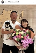 平成唯一の３冠王、中日・松中信彦コーチが美人アナ妻と結婚２５周年！「いつも支えてくれてありがとう」