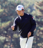 【ＪＴカップ】小木曽喬がメジャー初優勝「ビッグタイトルを取れてうれしい」　父子家庭で育った孝行息子が首位を守り抜く