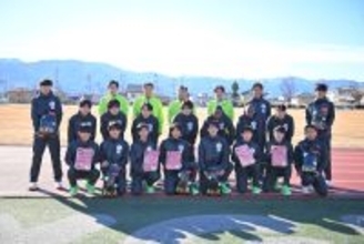 箱根駅伝６年連続３９回目出場の山梨学院大に甲州牛と梨北米の差し入れ