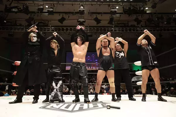 ＯＺＡＷＡ、「３か月ぶり」電撃復帰でＩｎａｍｕｒａと大乱闘「日本武道館で大悪党を倒しＮＯＡＨを引っ張っていきます」…「元日」日本武道館で激突